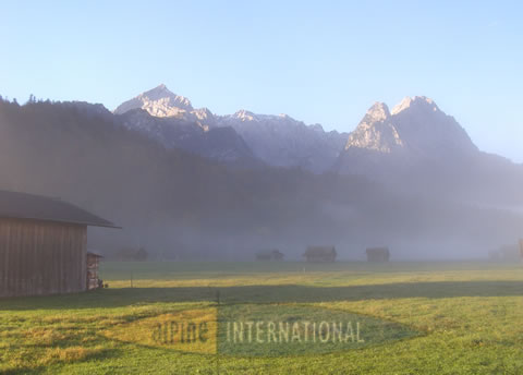 Wetterstein Panorama von Kochelbergwiesen
